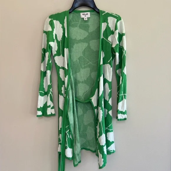 Diane von Furstenburg x Target V-Neck Ginkgo Green Sweater Wrap Top Dress, XXS - Picture 8 of 14